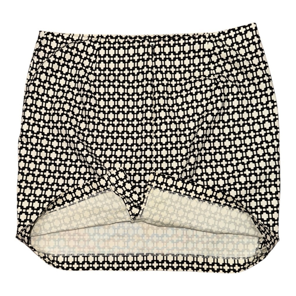 Kenar Black and White Mini Pencil Skirt - Picture 3 of 4